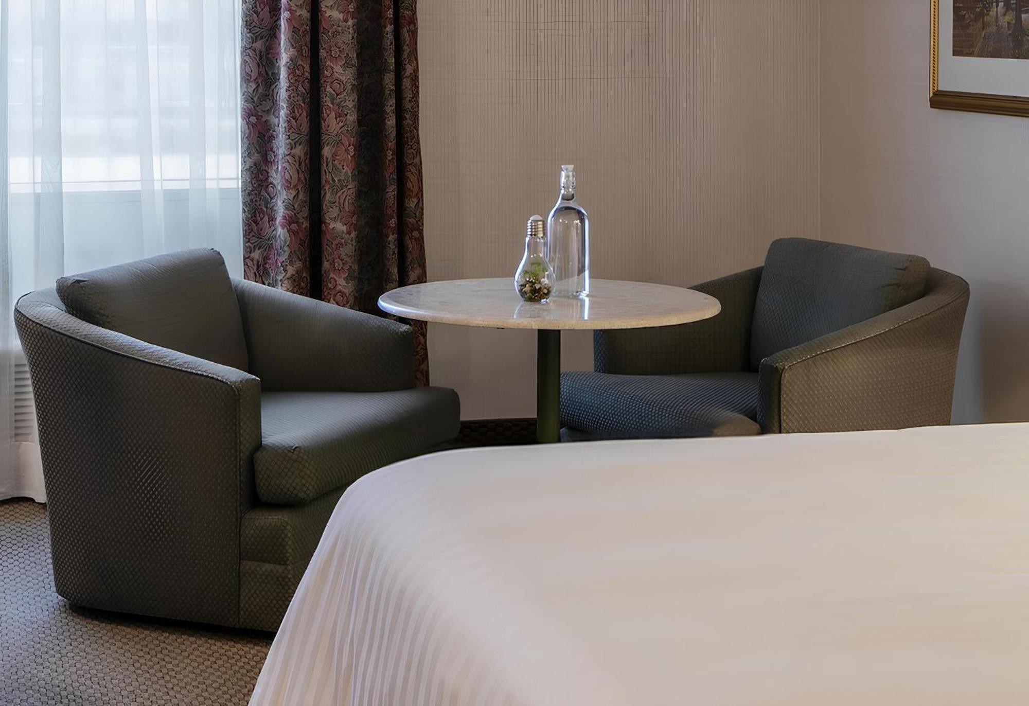 Hotels Gouverneur Montreal - Ile Charron Бушервіль Екстер'єр фото